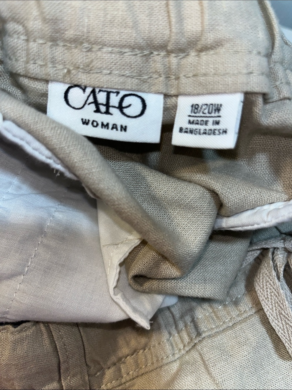 Cato Women's Tan Drawstring Bermuda Shorts size 18/20W - Picture 4 of 5